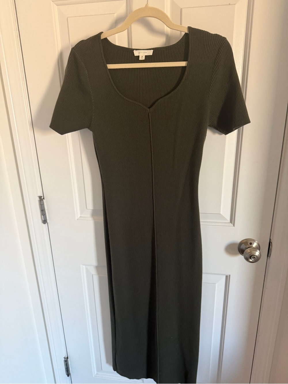 Ribbed Short-Sleeve Midi Dress in Olive Green